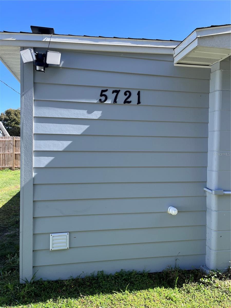 CITY ZEPHYRHILLS - Residential Lease