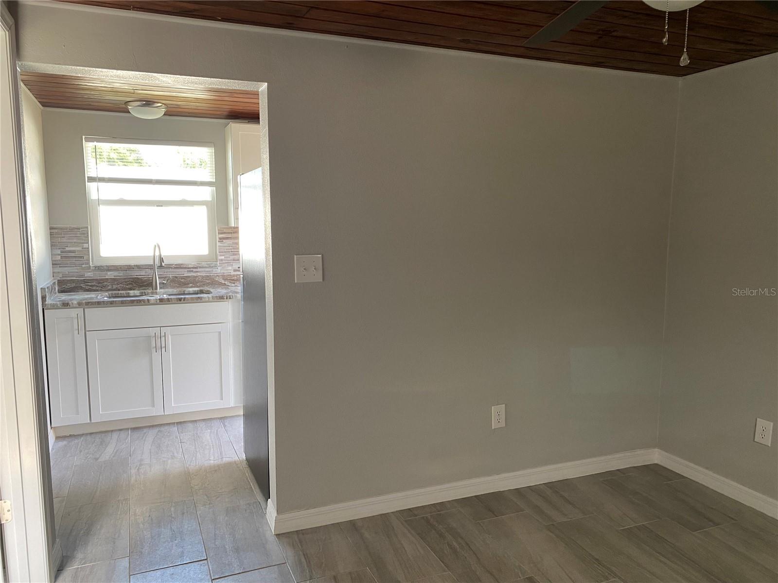 CITY ZEPHYRHILLS - Residential Lease