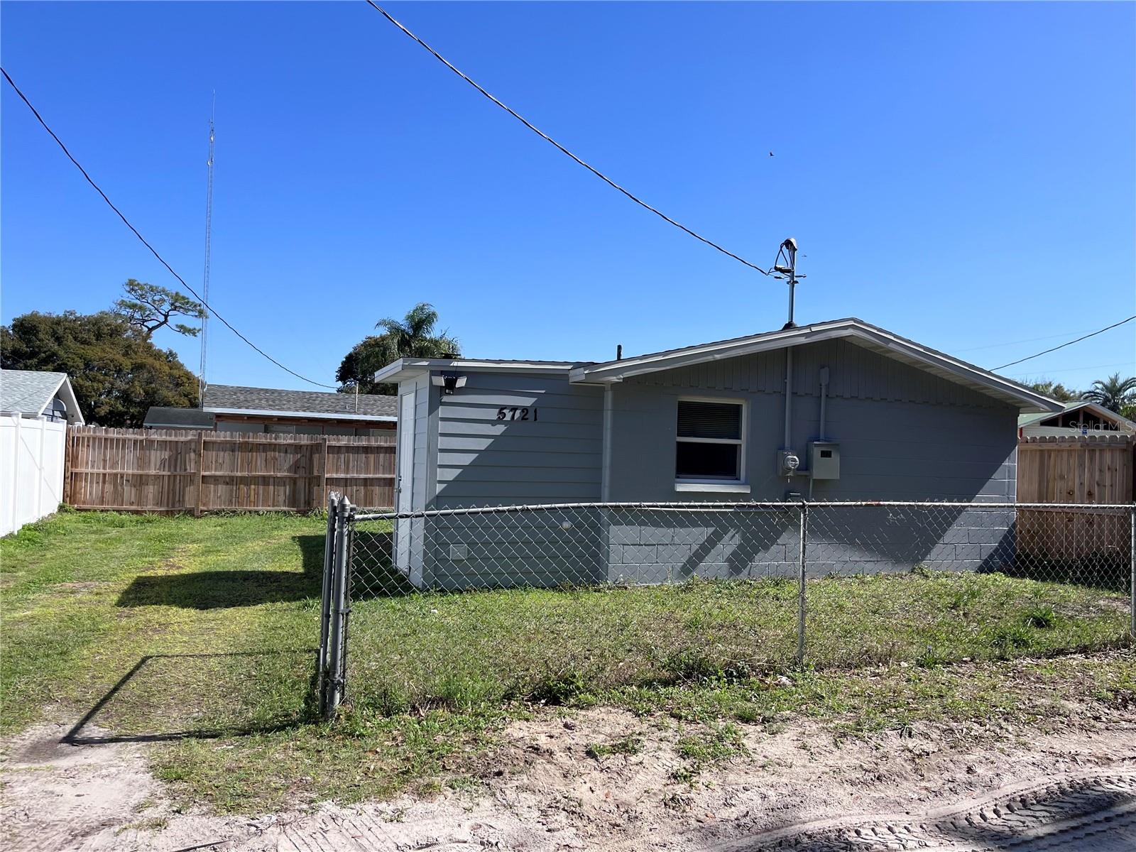 CITY ZEPHYRHILLS - Residential Lease