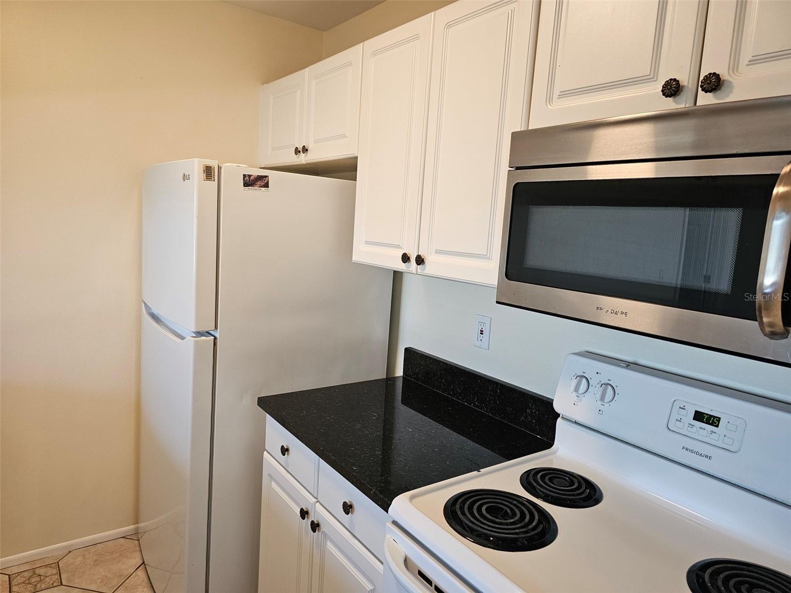 MIRROR LAKE SEC 4 - Residential Lease