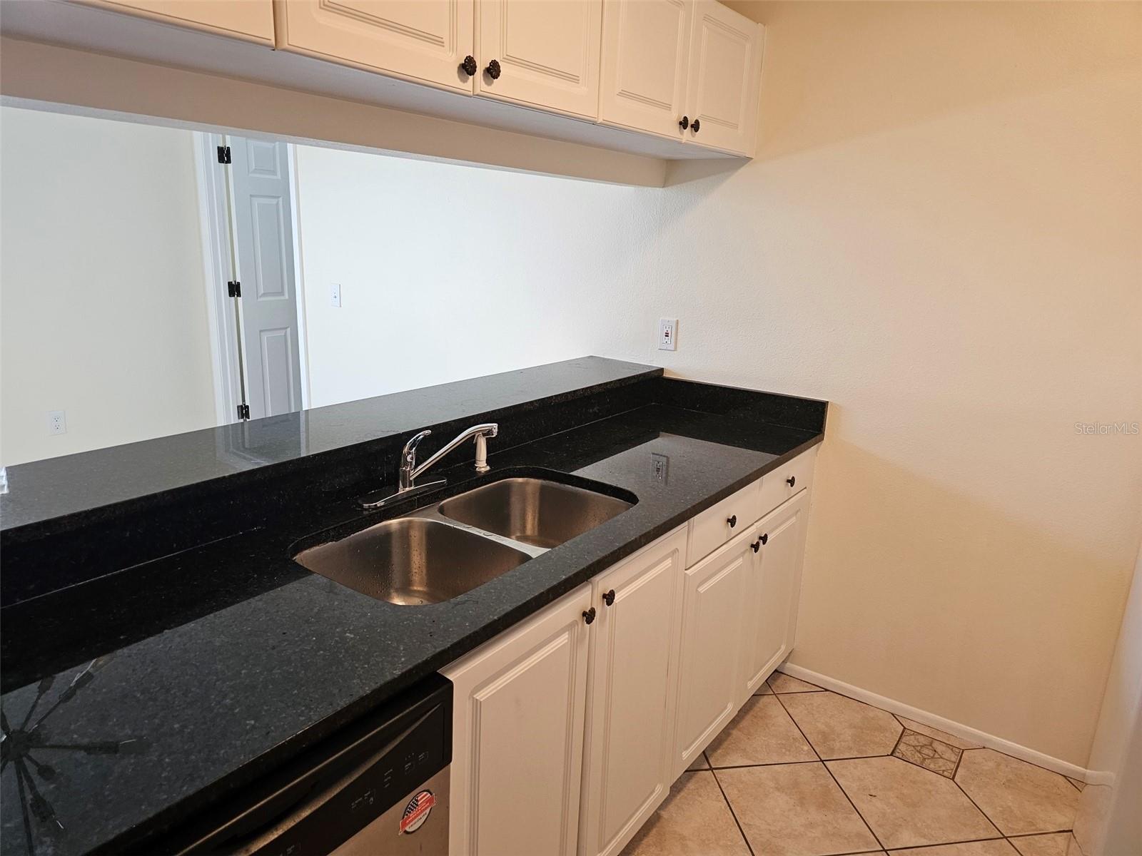 MIRROR LAKE SEC 4 - Residential Lease