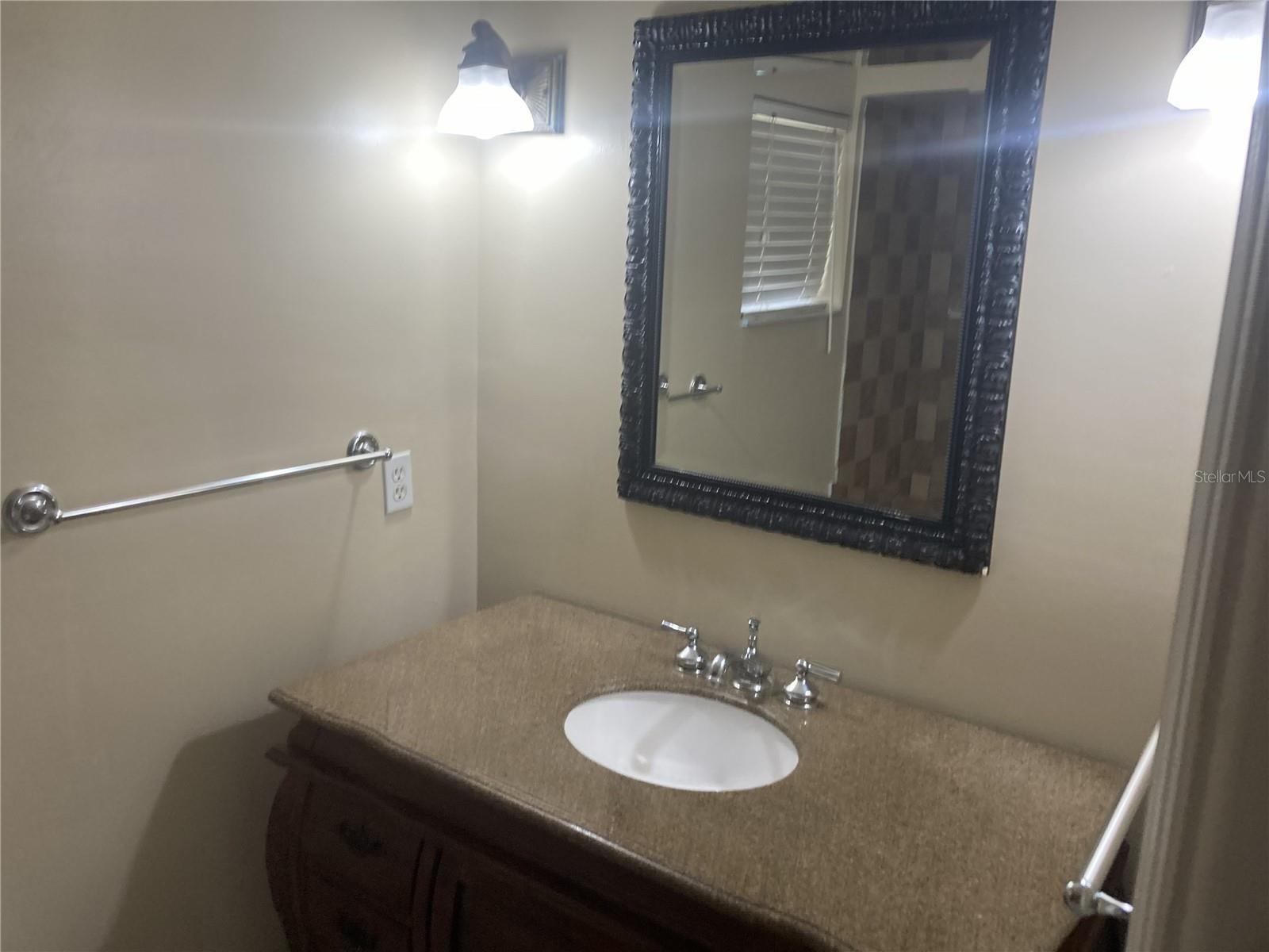 WINDERMERE TOWN - Residential Lease