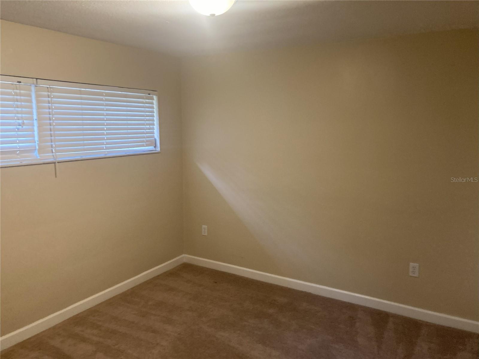 WINDERMERE TOWN - Residential Lease