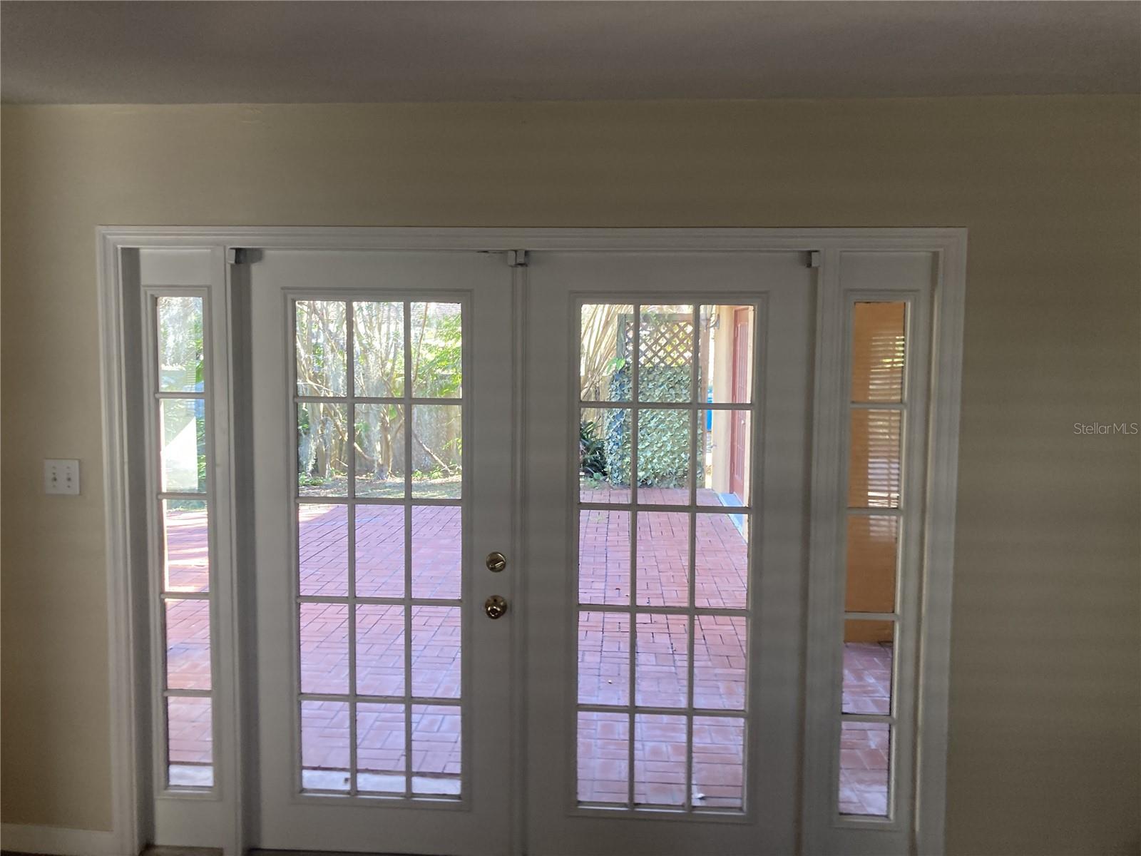 WINDERMERE TOWN - Residential Lease