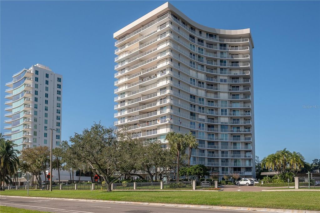 Photo of 2611 Bayshore Boulevard #903, Tampa, FL 33629 (MLS # TB8427655)
