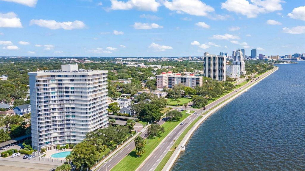 Photo of 2611 Bayshore Boulevard #903, Tampa, FL 33629 (MLS # TB8427655)