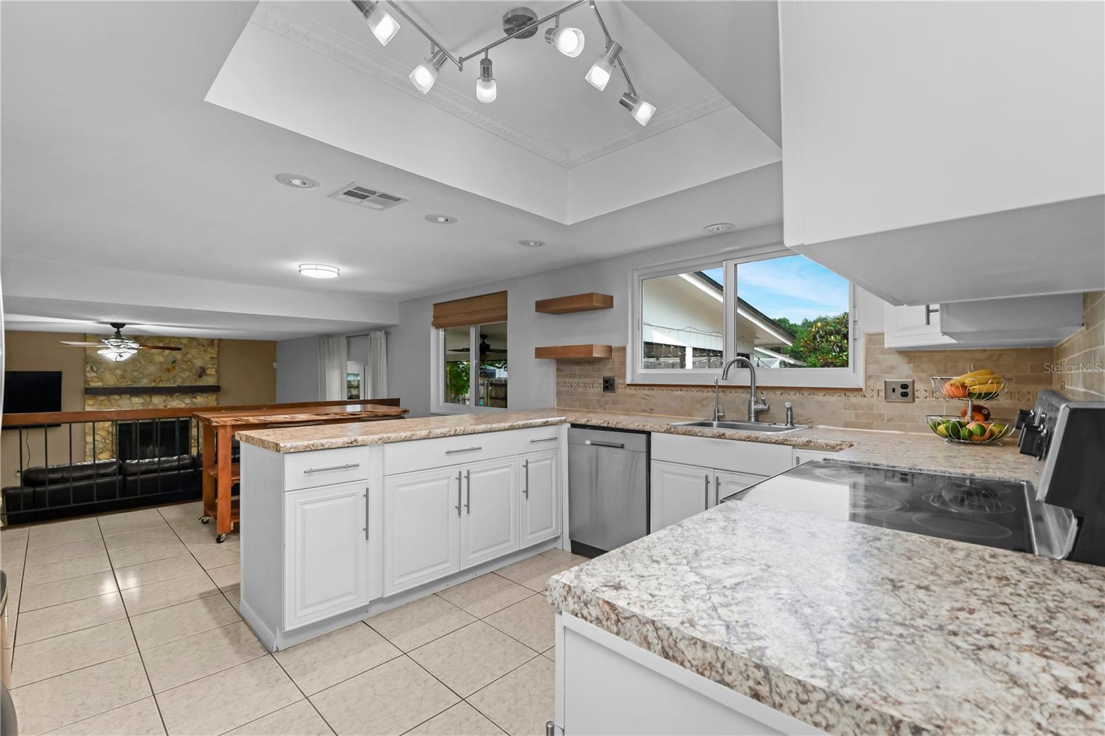 SUNRISE ESTATES UNIT 1 - Residential
