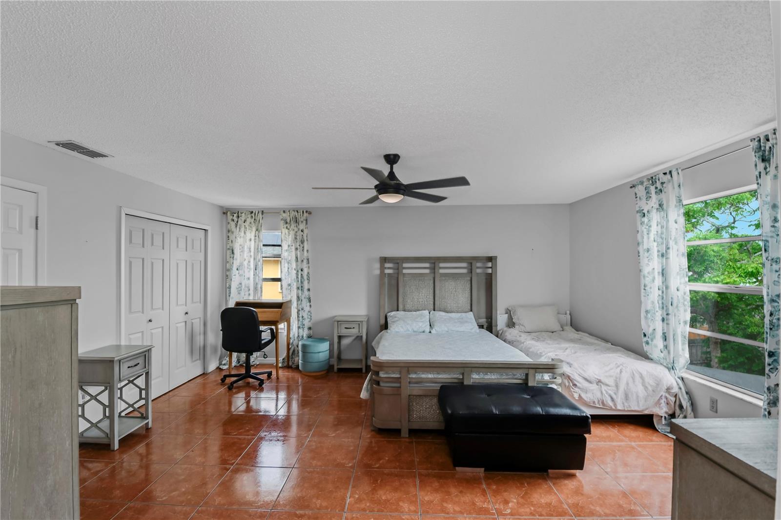 SUNRISE ESTATES UNIT 1 - Residential