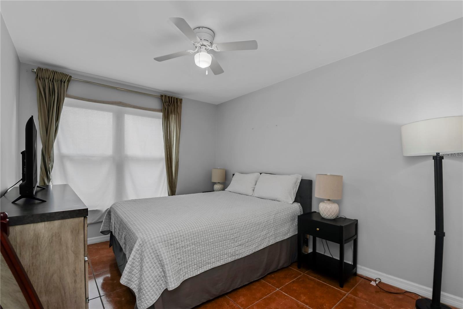 SUNRISE ESTATES UNIT 1 - Residential
