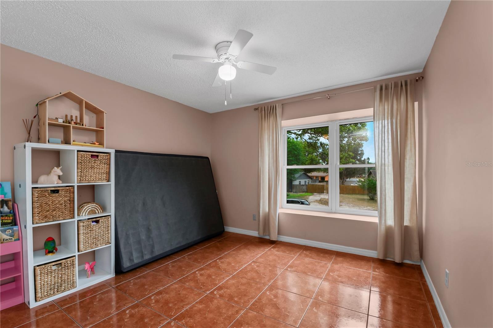 SUNRISE ESTATES UNIT 1 - Residential