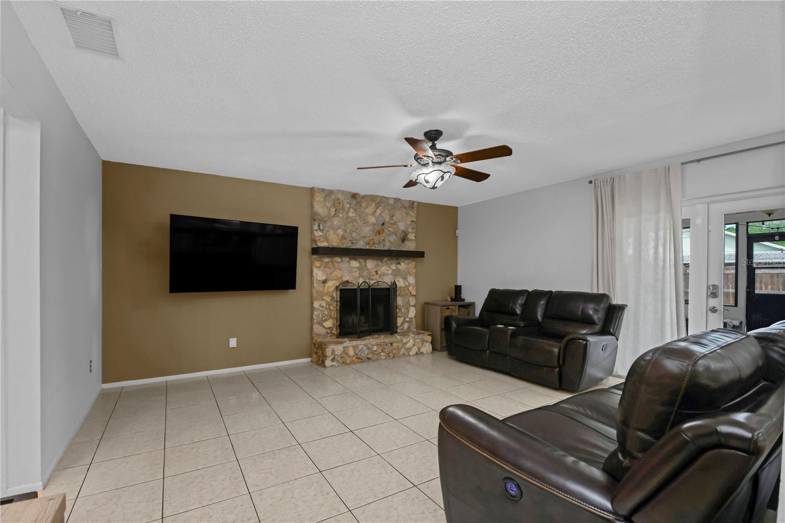 SUNRISE ESTATES UNIT 1 - Residential
