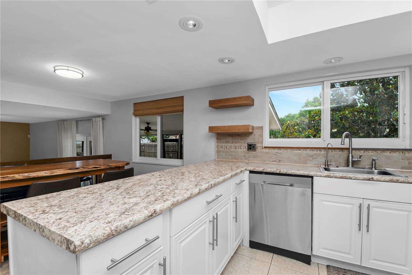 SUNRISE ESTATES UNIT 1 - Residential