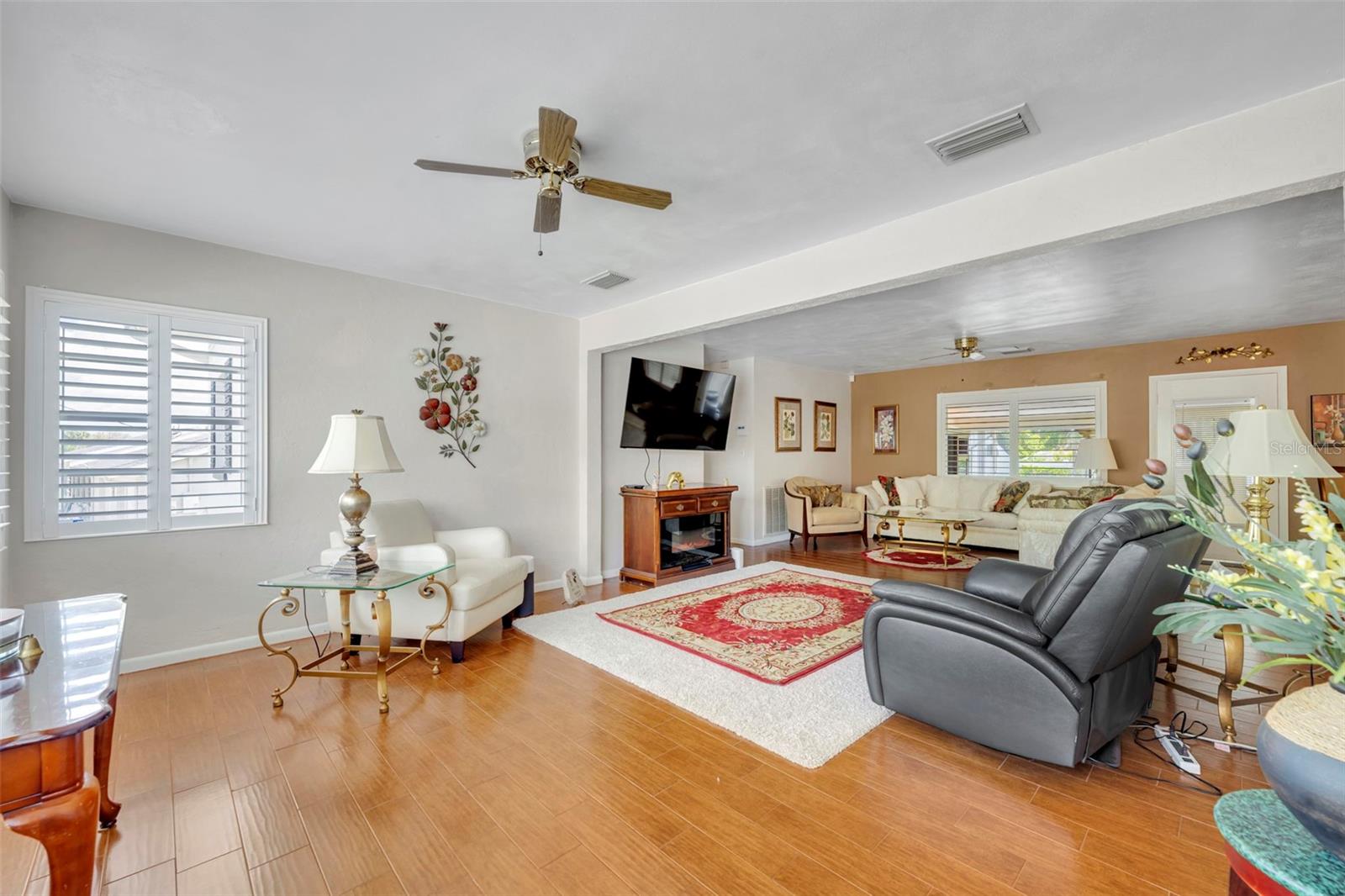 LAKE MARIE ESTATES REP - Residential