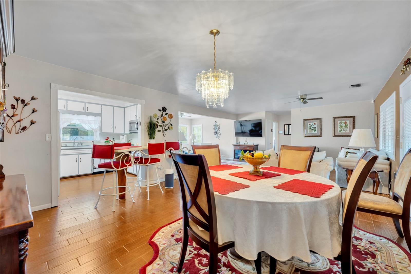 LAKE MARIE ESTATES REP - Residential