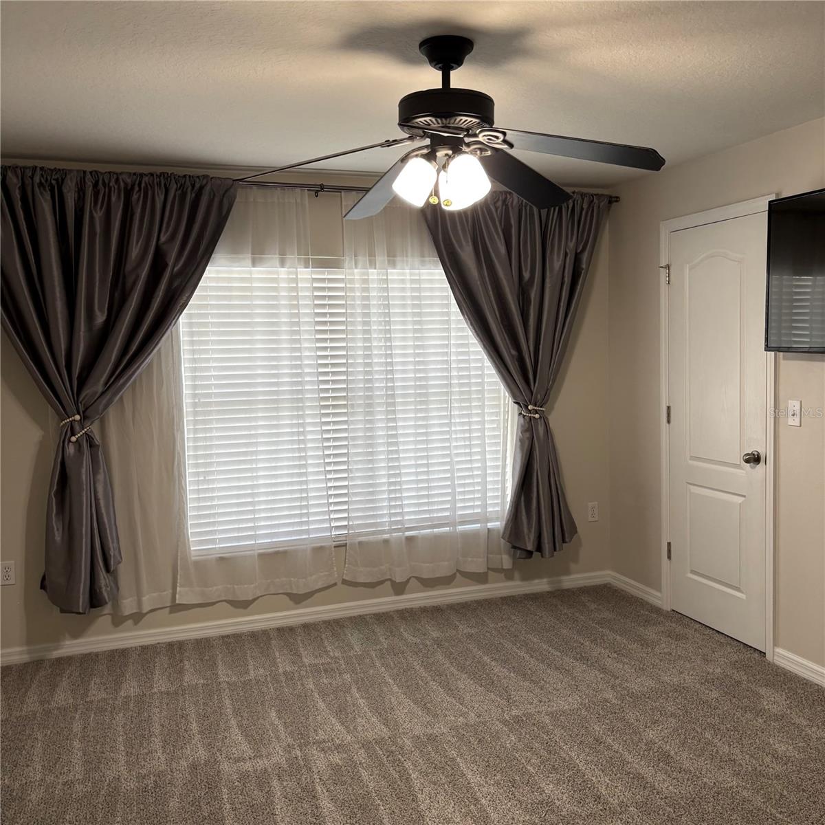 AUTUMNWOOD GROVE - Residential