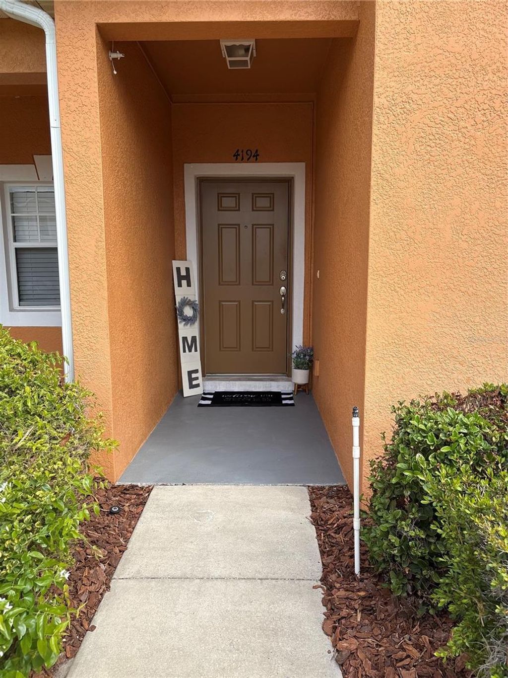 Photo of 4194 Winding Vine Drive, Lakeland, FL 33812 (MLS # L4960323)