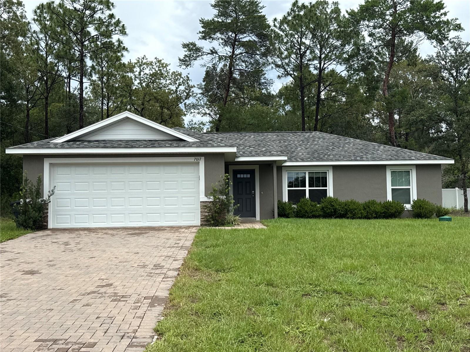 Custom Home - Desirable SE Ocala Neighborhood 3/2/2 **Won't Last**
To schedule a Showing or Submit an Application please visit: https://www.rpmdiversified./houses-rent
Custom Built Home. You will love this 3/2/2 Home sitting on a beautiful lot.
Walk inside this open floor plan and you can imagine get togethers here in Kitchen and living areas, separate laundry room. The all wood Shaker cabinets are soft close with dressier brushed nickel cabinet pulls. Granite counters and stainless steel appliances compliment your kitchen with a large kitchen island. Enjoy the Luxury Vinyl Plank flooring & ceiling fans in all rooms. Large Master Bedroom. Both bathrooms feature Shaker Cabinets/granite counters with a walk-in shower in the master bedroom and gust bath has a steel tub/shower combo with nice tiled walls. 2'' Blinds on windows, and an automated garage door opener included. Large screened in Lanai.
All RPM Diversified residents are enrolled in the Resident Benefits Package (RBP) for $39.95/month which includes renters insurance, credit building to help boost your credit score with timely rent payments, $1M Identity Protection, HVAC air filter delivery (for applicable properties), move-in concierge service making utility connection and home service setup a breeze during your move-in, our best-in-class resident rewards program, and much more! More details upon application.
Non-Smoking Home. Renter's Insurance is required!
First and Security required to Move-In
Our property offers deposit-free leasing using Obligo billing authorization technology (for qualified renters).
Available with no security deposit with Obligo!
There are restrictions on pets, if pets are allowed, there will be additional fees required.
By applying to lease with Real Property Management Diversified you will have to create either a pet/animal profile or a no-pet profile using our firm’s third-party screening service. Click here https://rpmdiversified.petscreening/ to start.