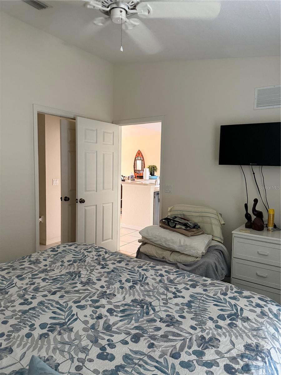 FIDDLERS GREEN LAKESIDE - Residential