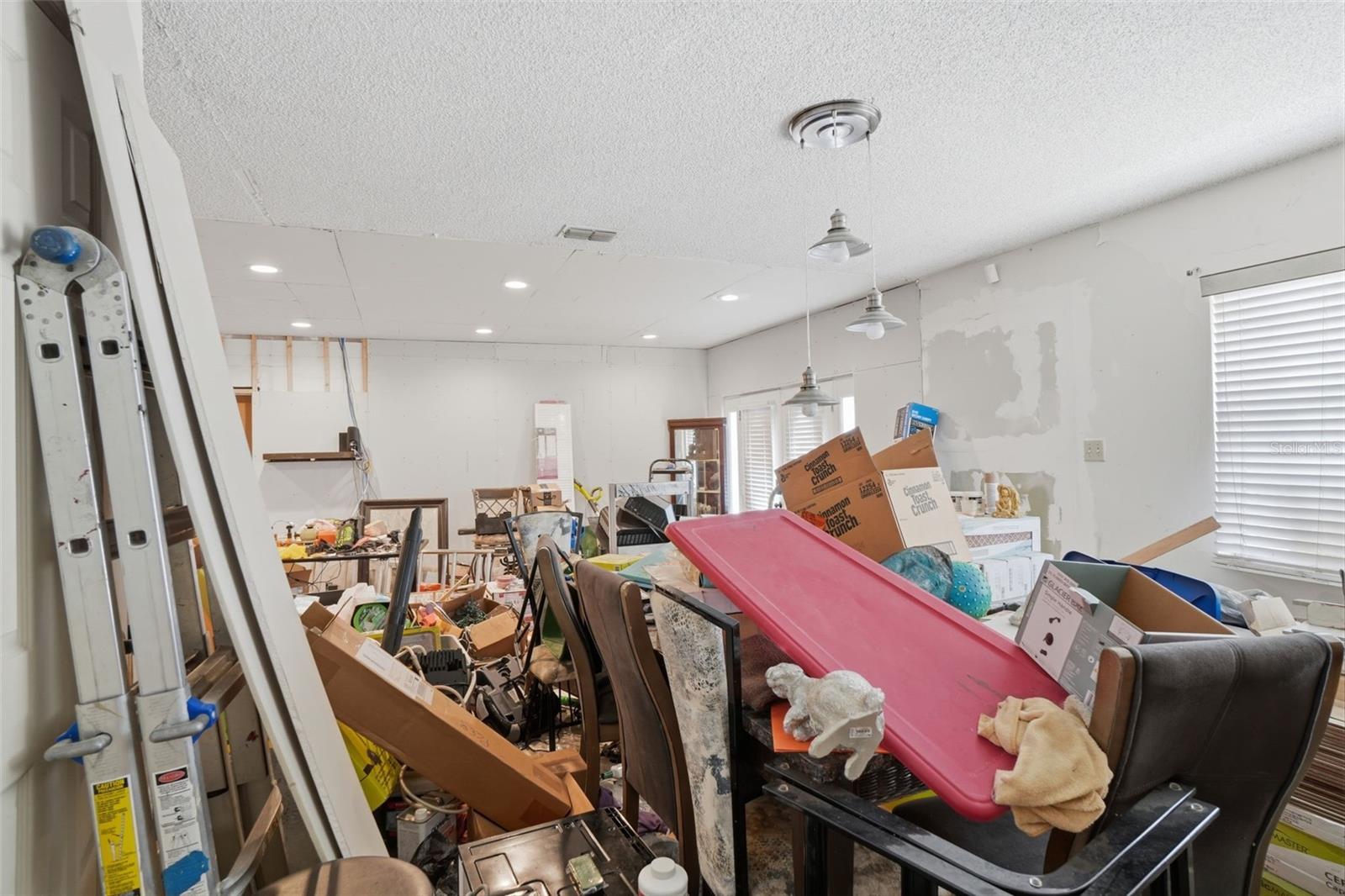 MALIBU GROVES ELEVENTH ADD - Residential