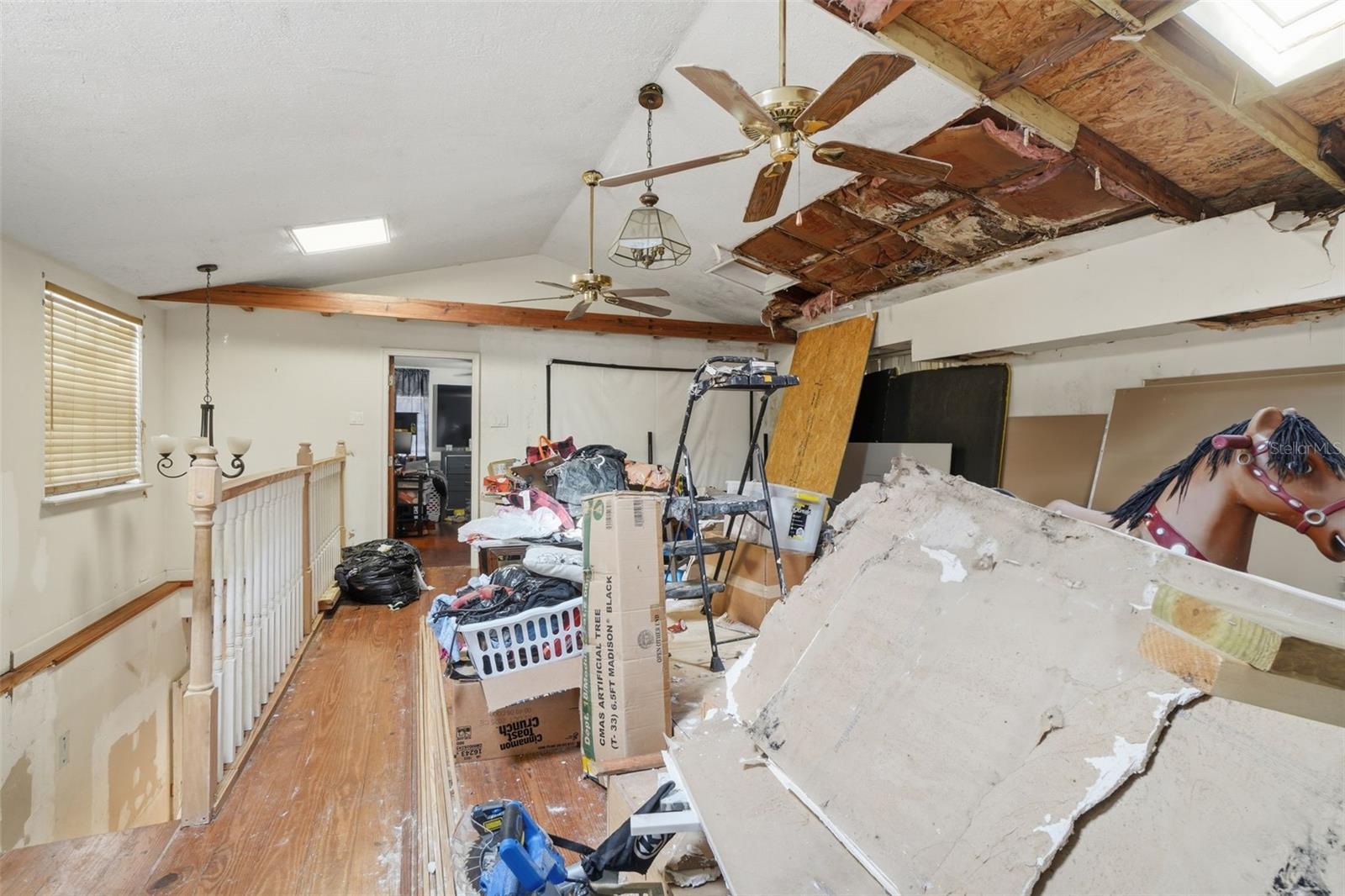 MALIBU GROVES ELEVENTH ADD - Residential