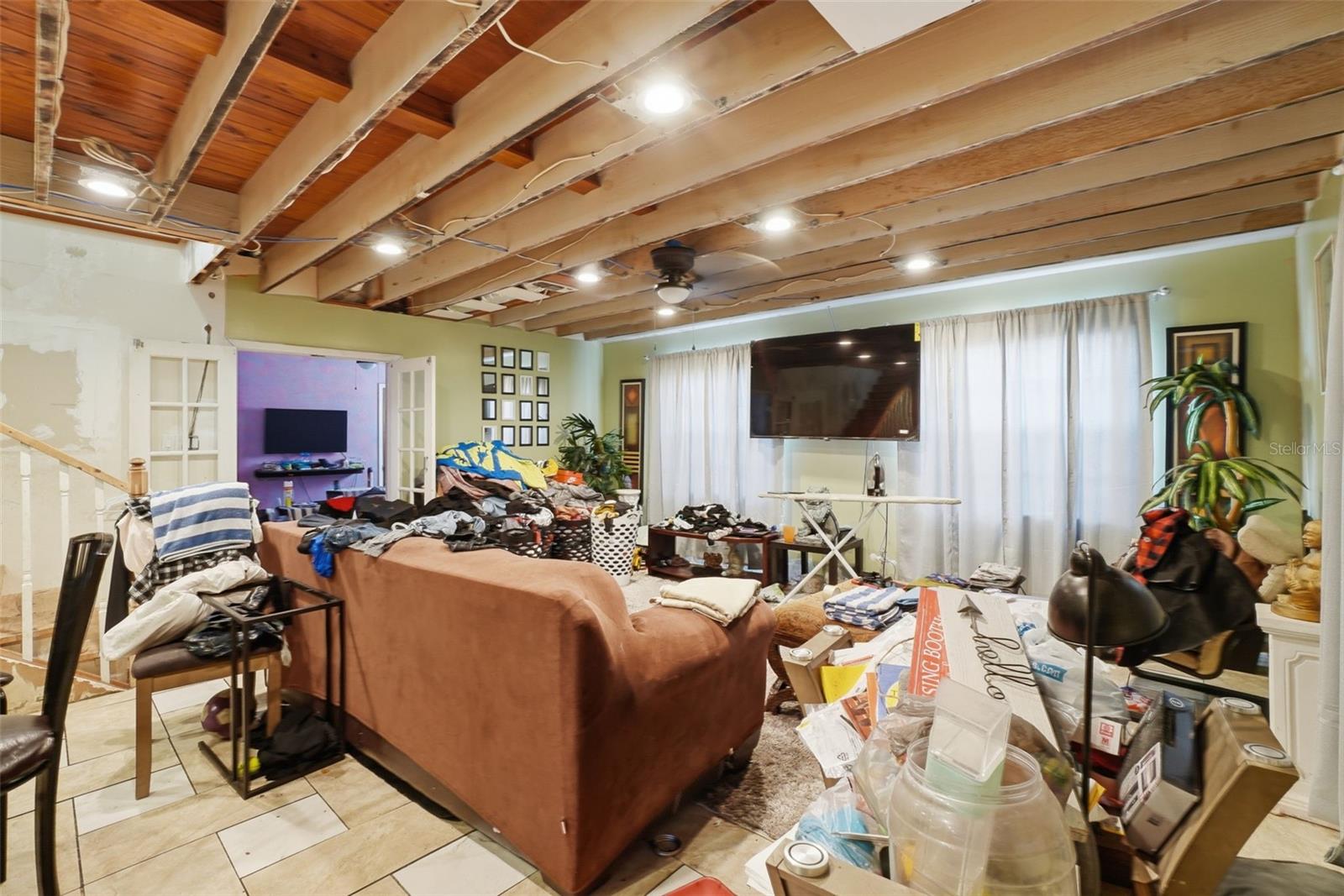 MALIBU GROVES ELEVENTH ADD - Residential