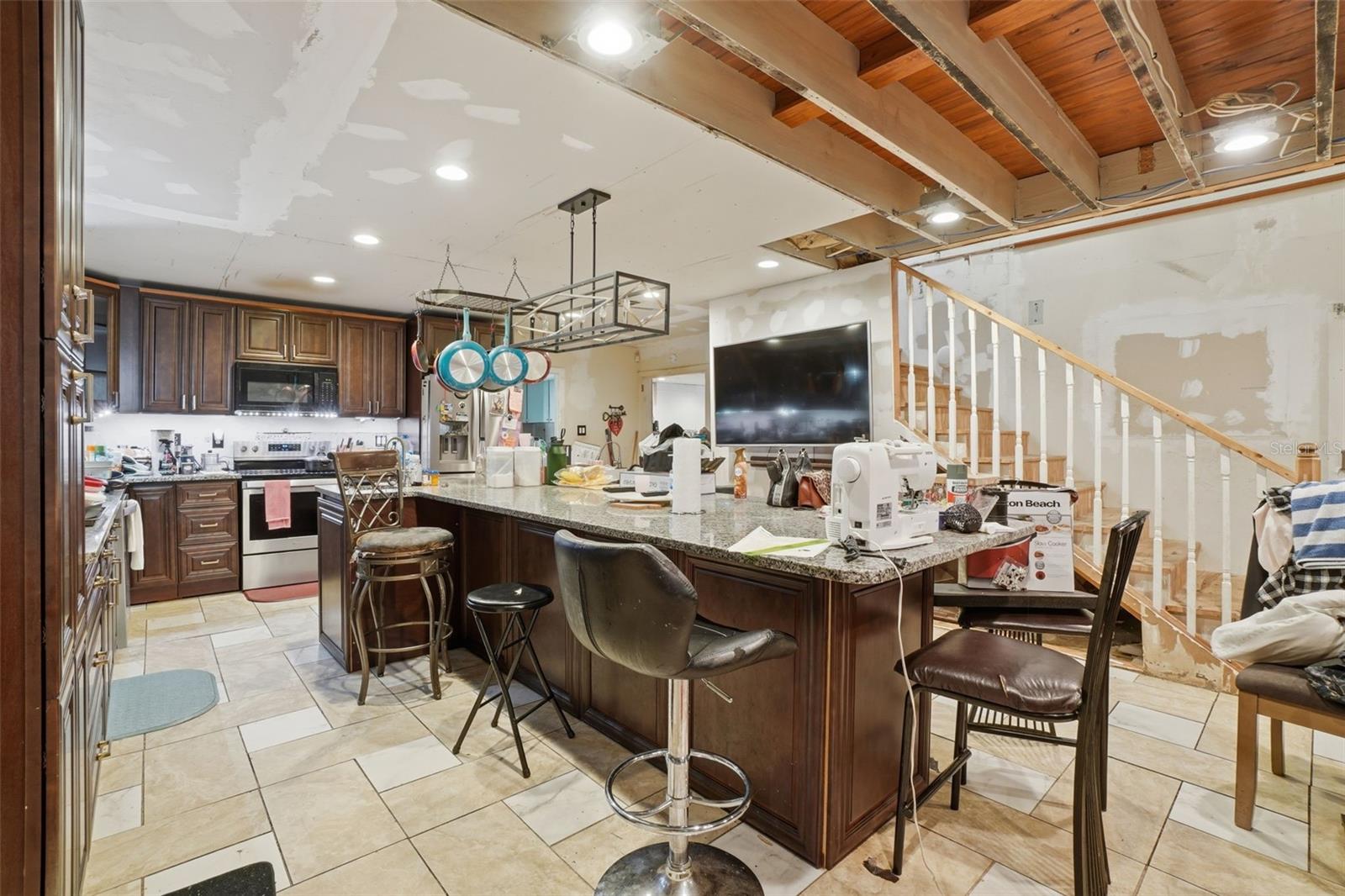 MALIBU GROVES ELEVENTH ADD - Residential