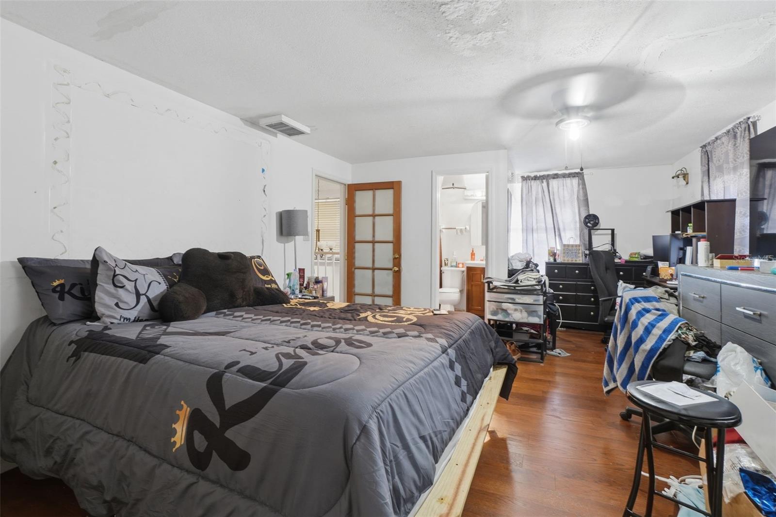 MALIBU GROVES ELEVENTH ADD - Residential