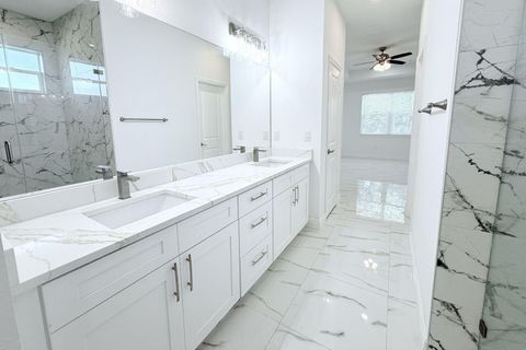 A home in TAMPA