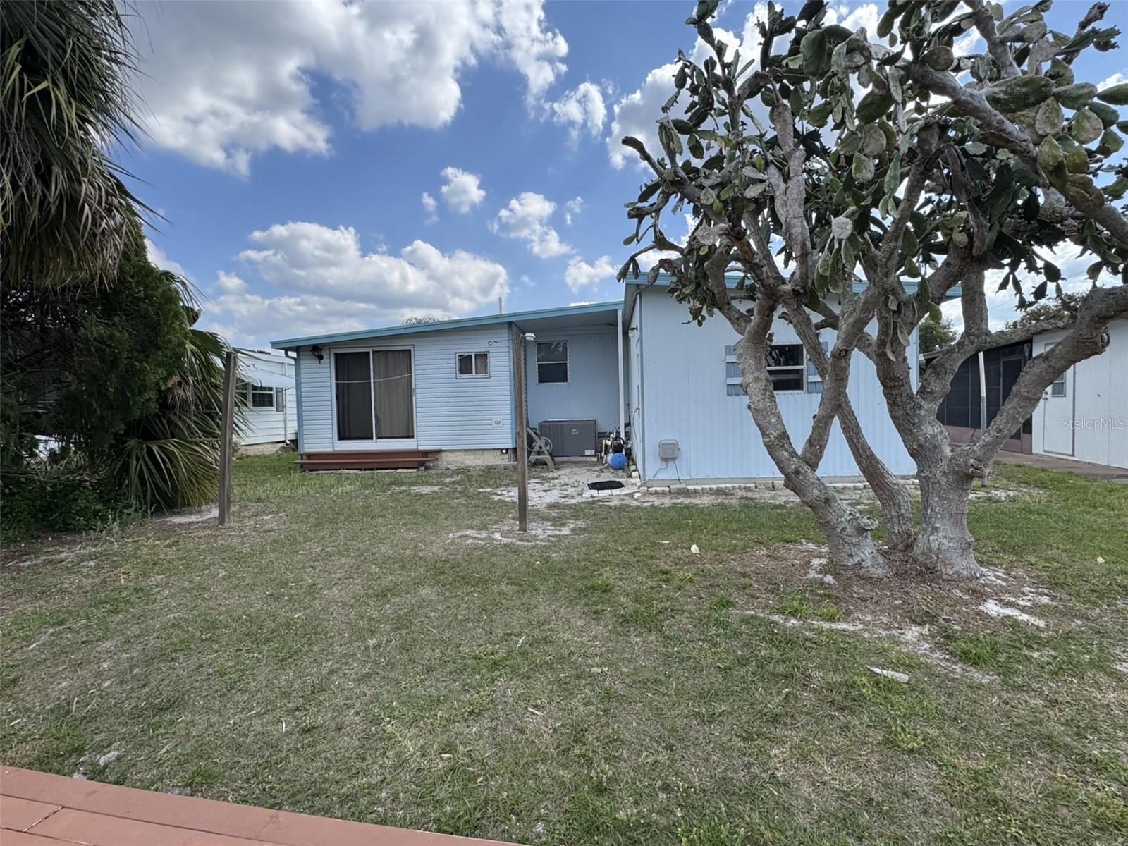 WALK IN THE WATER VILLAGE UNIT 03 - Residential