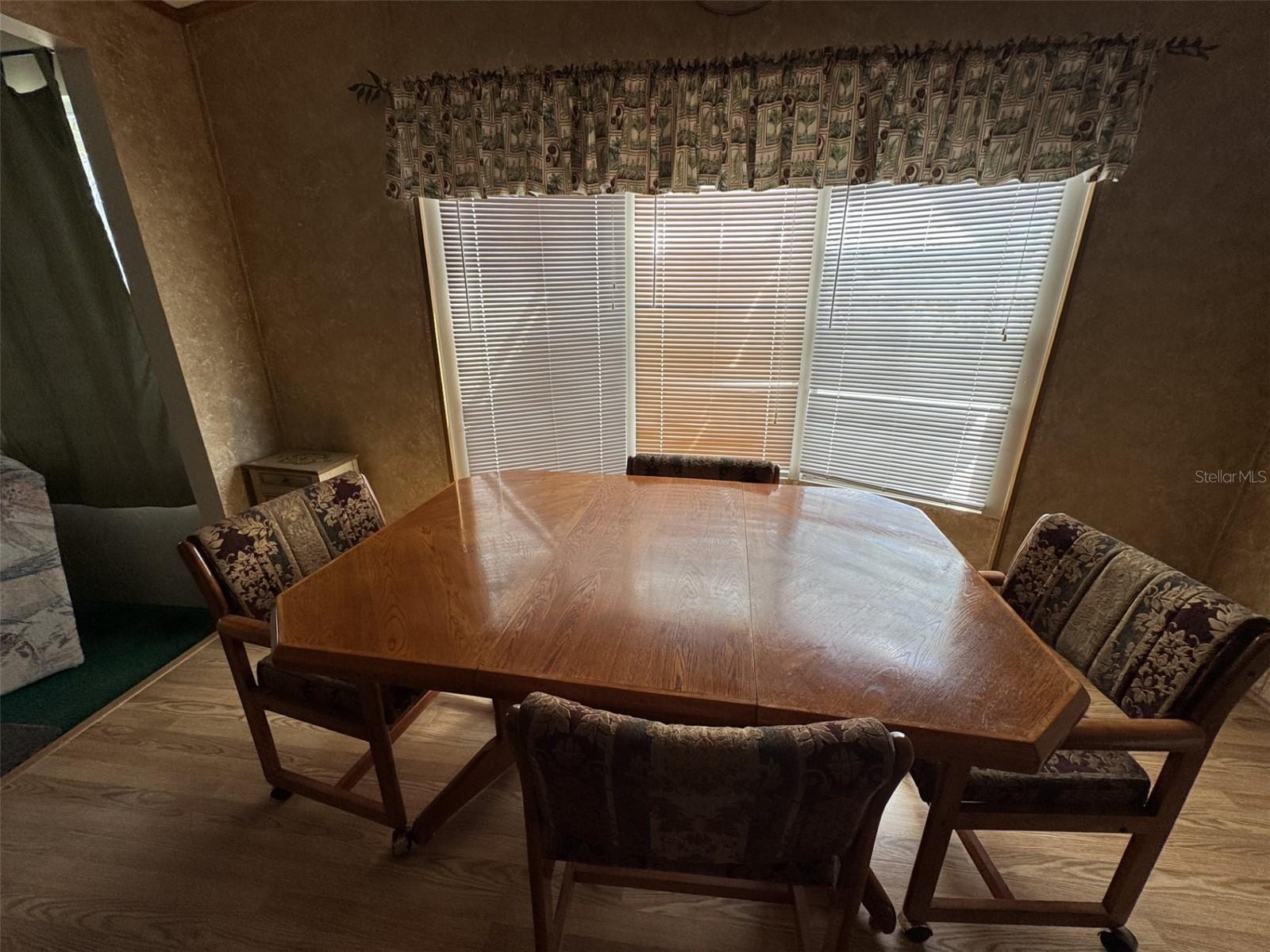 WALK IN THE WATER VILLAGE UNIT 03 - Residential