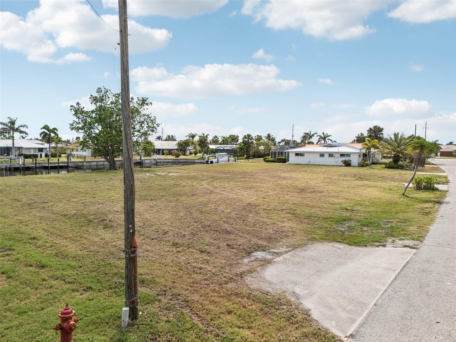 174 CRESCENT DRIVE