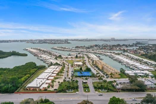 BOCA CIEGA POINT EAST - Residential