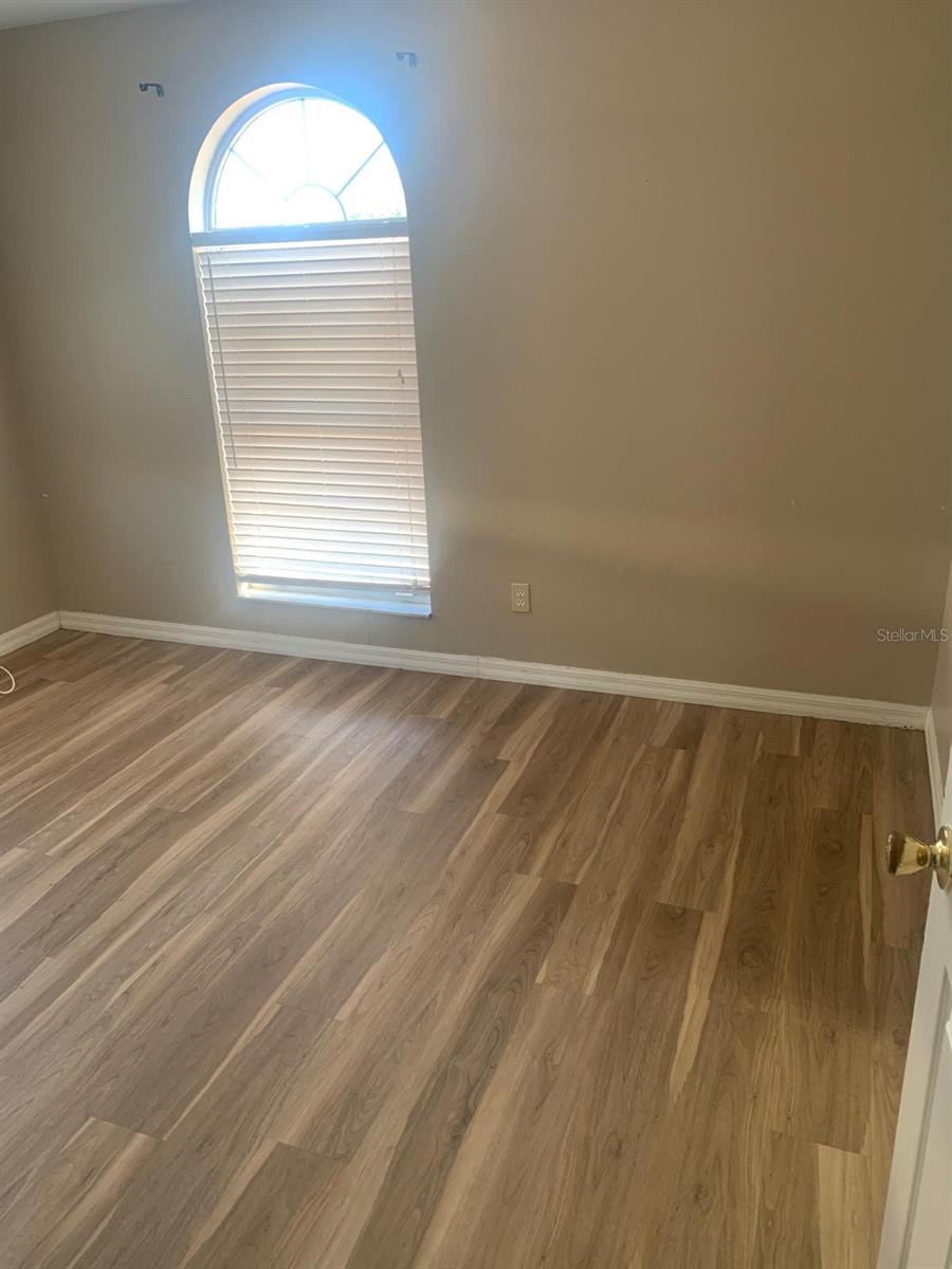 MARION OAKS UN 04 - Residential Lease