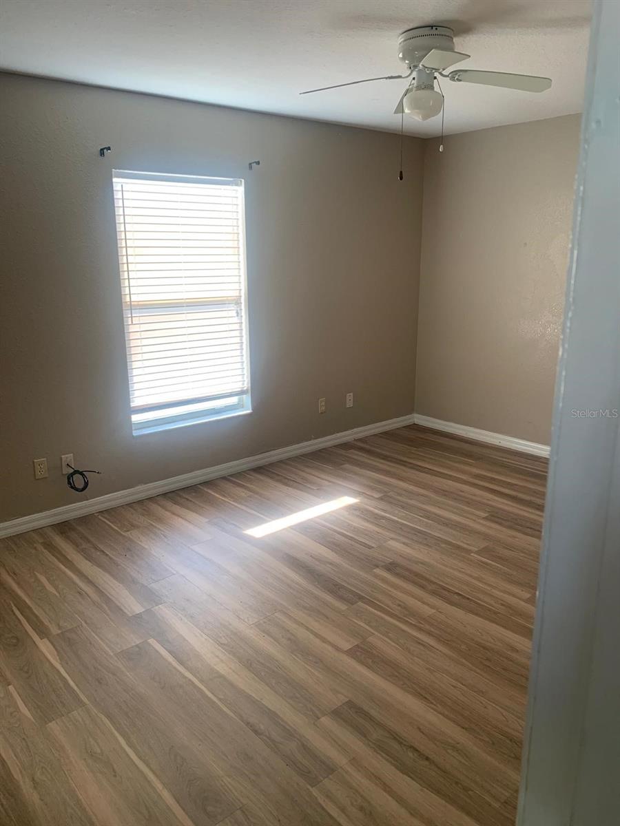 MARION OAKS UN 04 - Residential Lease