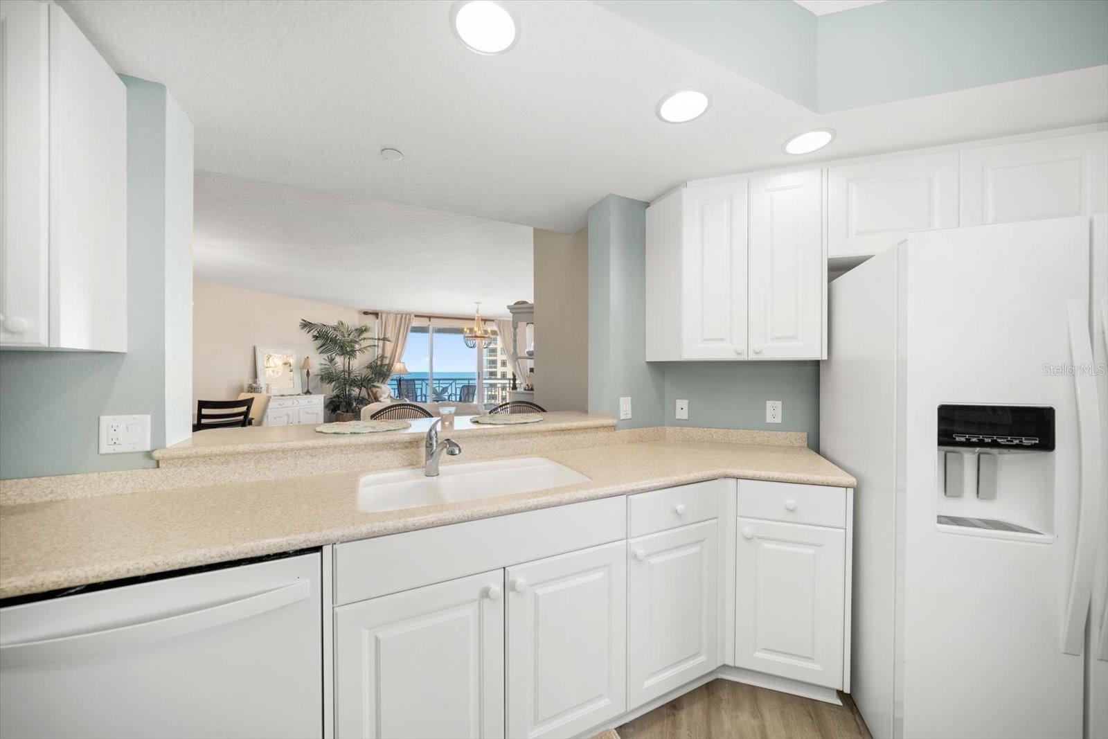 MANDALAY BEACH CLUB CONDO - Residential