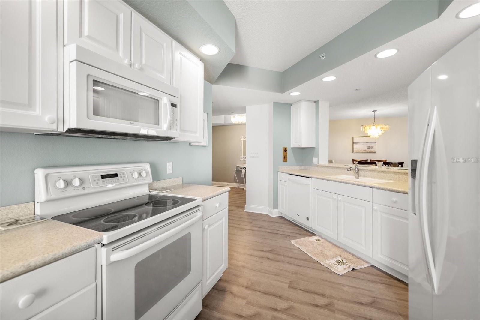 MANDALAY BEACH CLUB CONDO - Residential