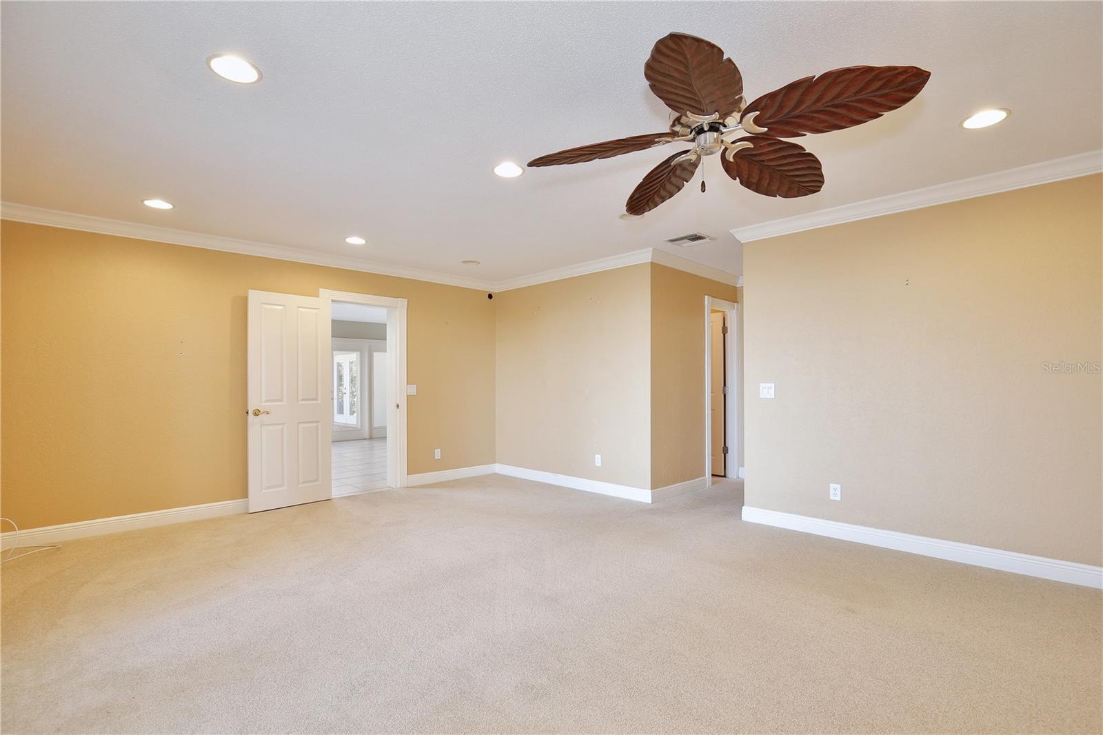 TAVARES BANNING BEACH - Residential