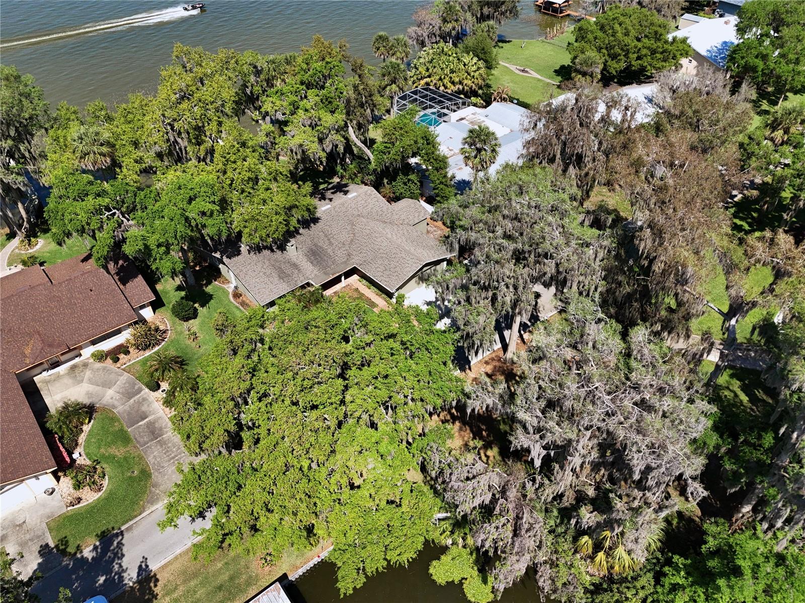 TAVARES BANNING BEACH - Residential