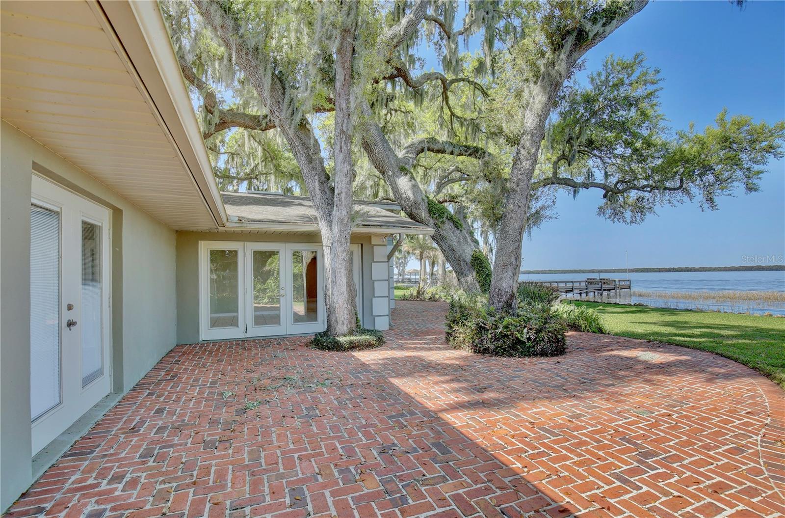 TAVARES BANNING BEACH - Residential