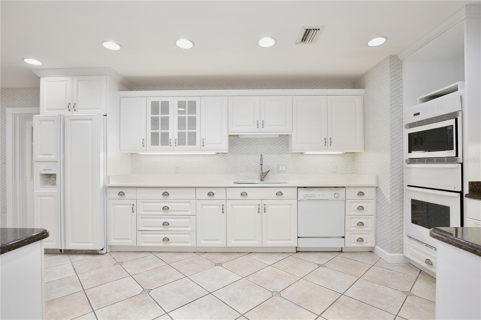 TAVARES BANNING BEACH - Residential