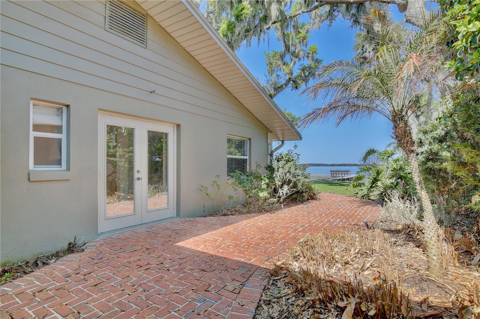 TAVARES BANNING BEACH - Residential