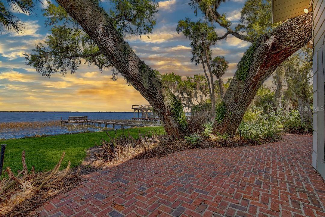 TAVARES BANNING BEACH - Residential