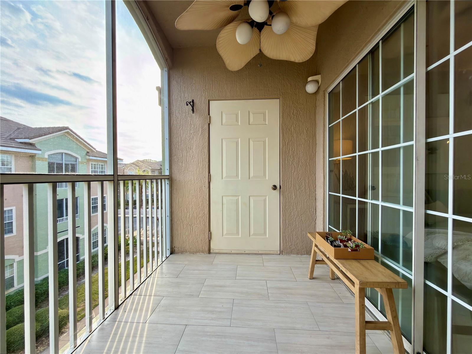 SUMMERGATE CONDO PH 01 5923/0662 - Residential