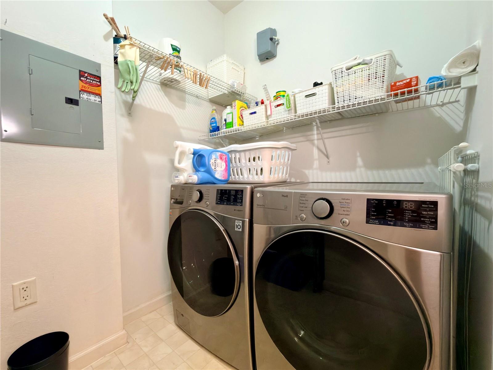 SUMMERGATE CONDO PH 01 5923/0662 - Residential