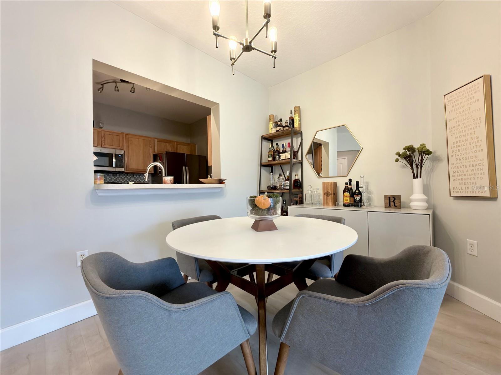 SUMMERGATE CONDO PH 01 5923/0662 - Residential