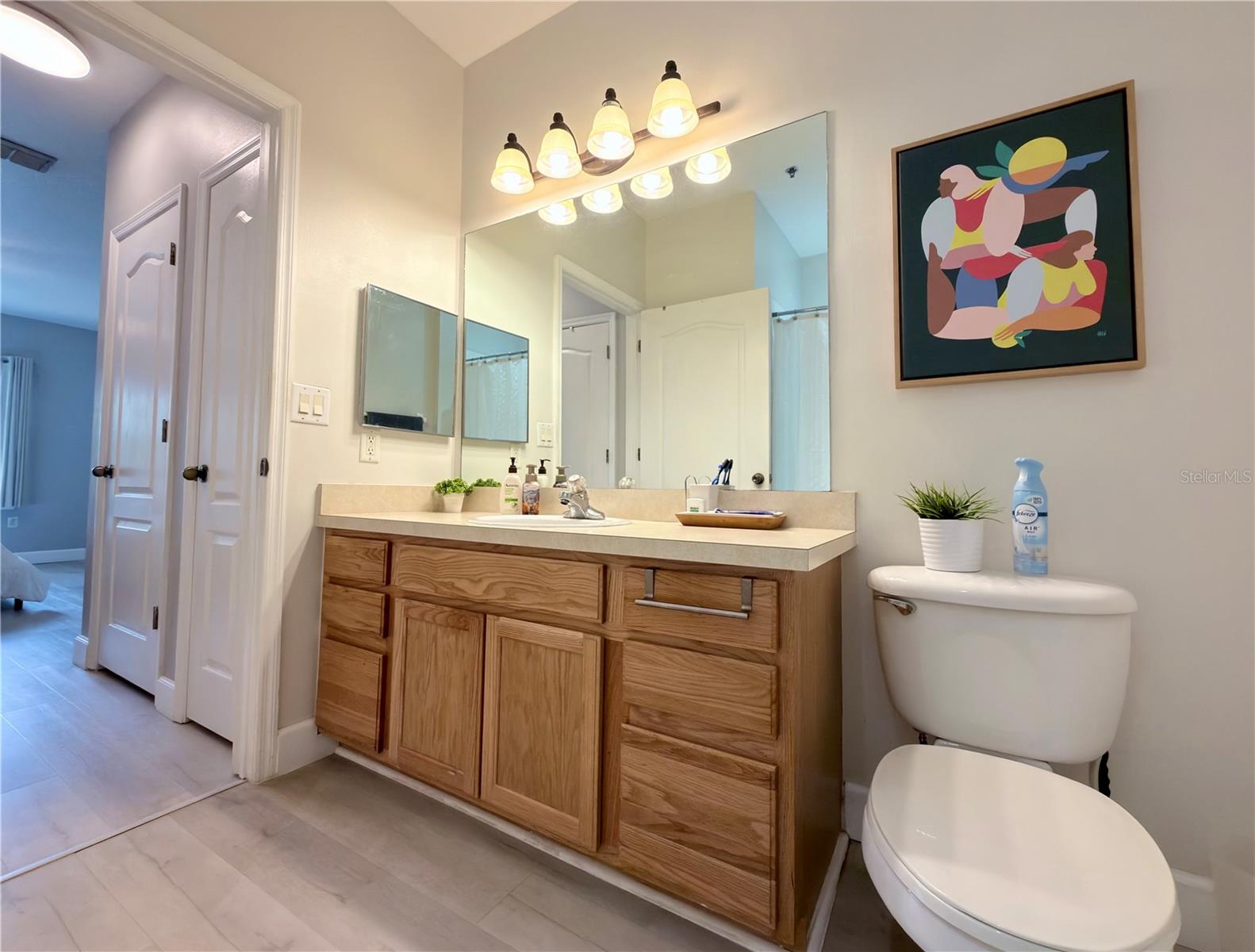 SUMMERGATE CONDO PH 01 5923/0662 - Residential