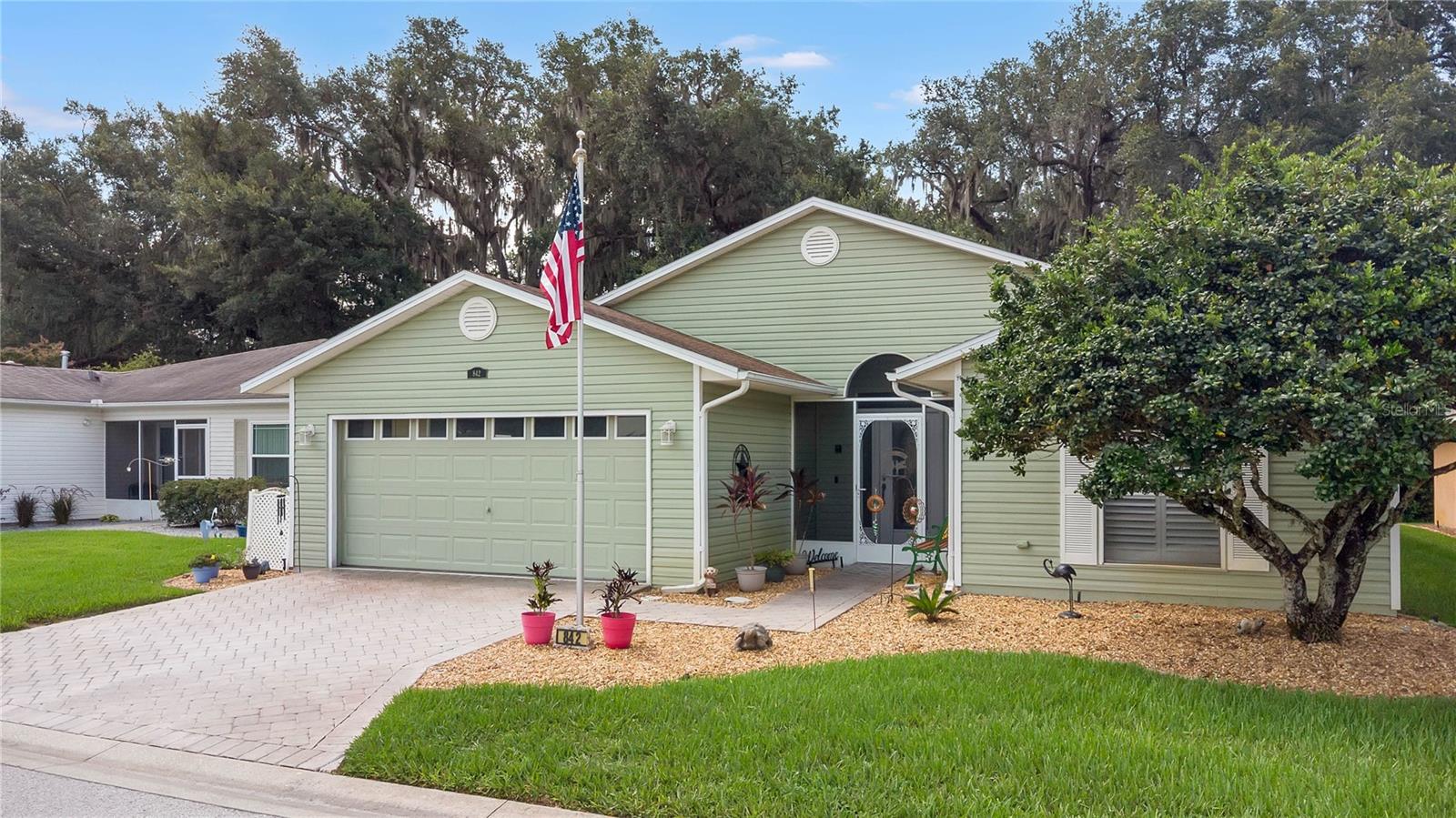 842 OLD OAKS LANE