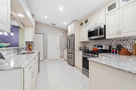 Tiny photo for 842 Old Oaks Lane, Leesburg, FL 34748 (MLS # G5114400)