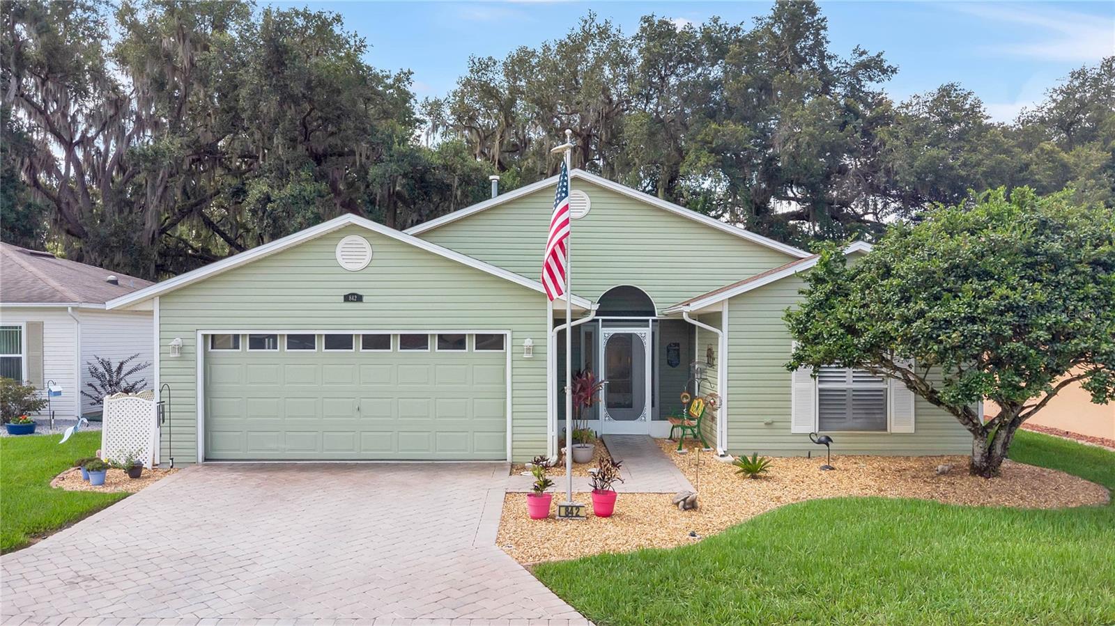 842 OLD OAKS LANE