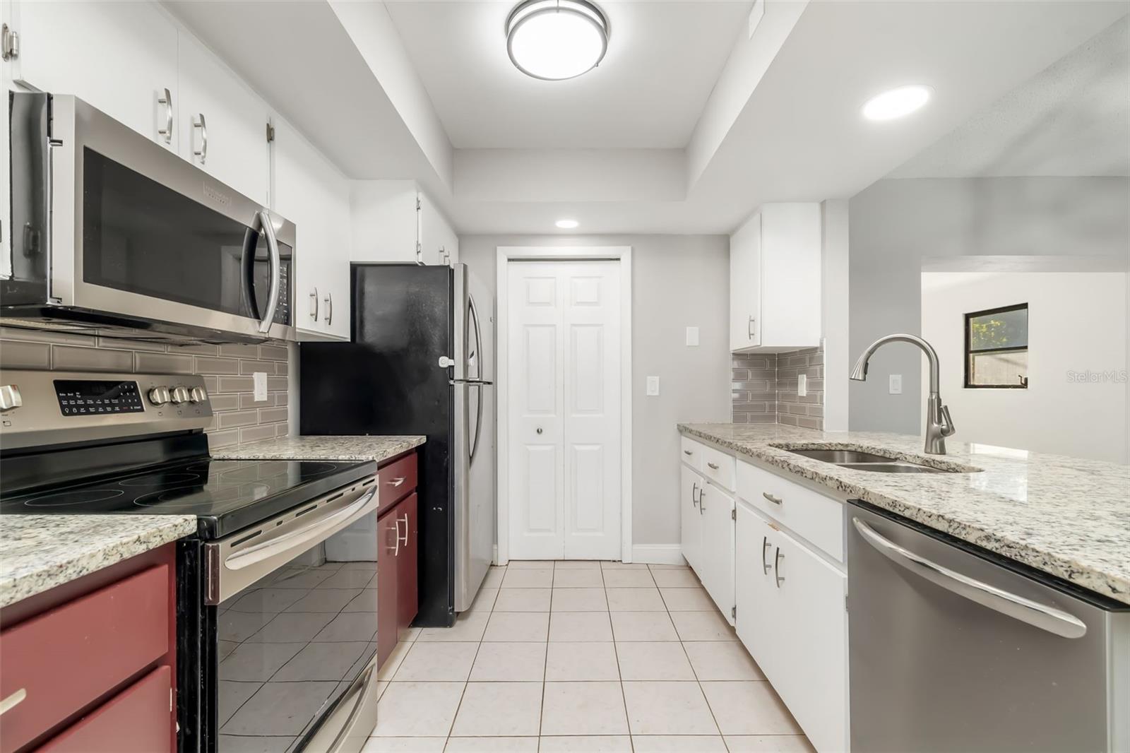 NORTH EDGEWOOD SEC OF VENICE - Residential